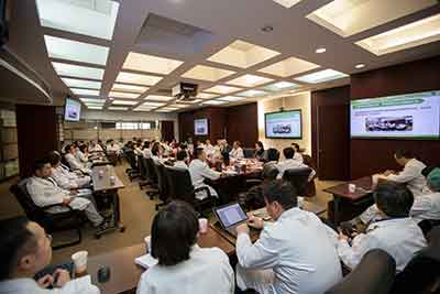 方來英書記來院講黨課并聽取黨委工作匯報.jpg